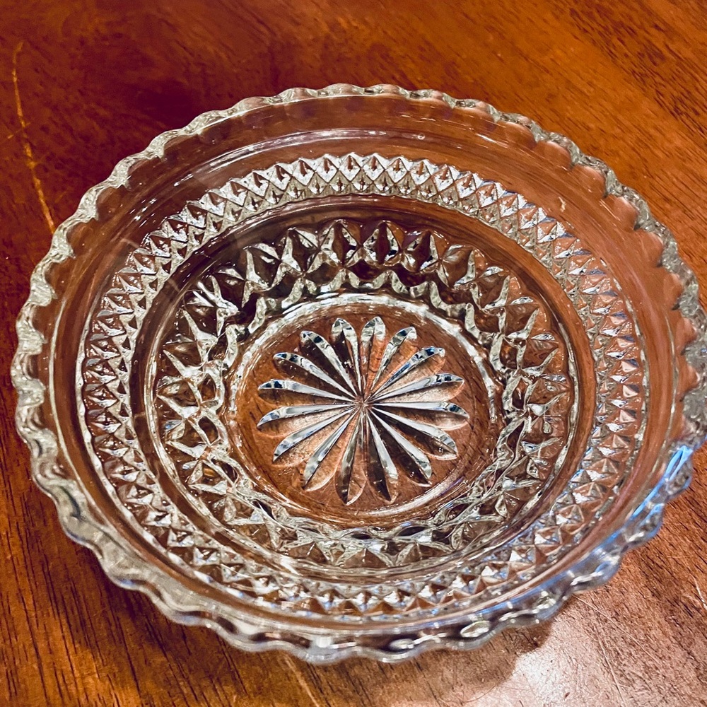 Vintage Anchor Hocking Wexford diamond‎ design candy dish/bowl